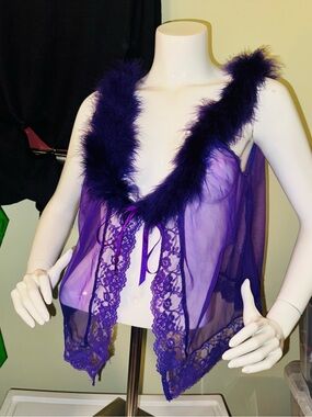 👑 One Size Vintage Frederick's of Hollywood Purple Sheer Lace & Feather Babydoll